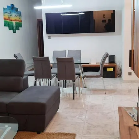 3 Bedroom Penthouse A Saint Paul Bay Apartment *